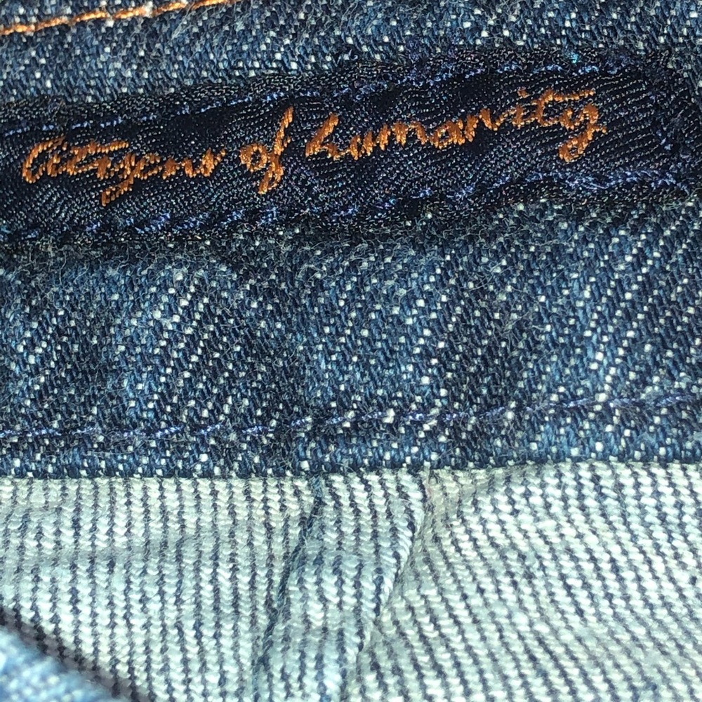 CITIZENS OF HUMANITY cut off distressed jeans - Picture 6 of 7